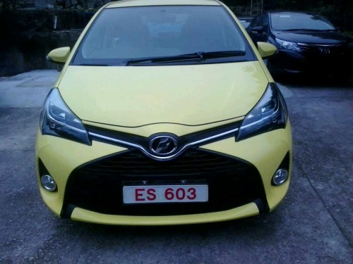 新車 Toyota vitz 2014